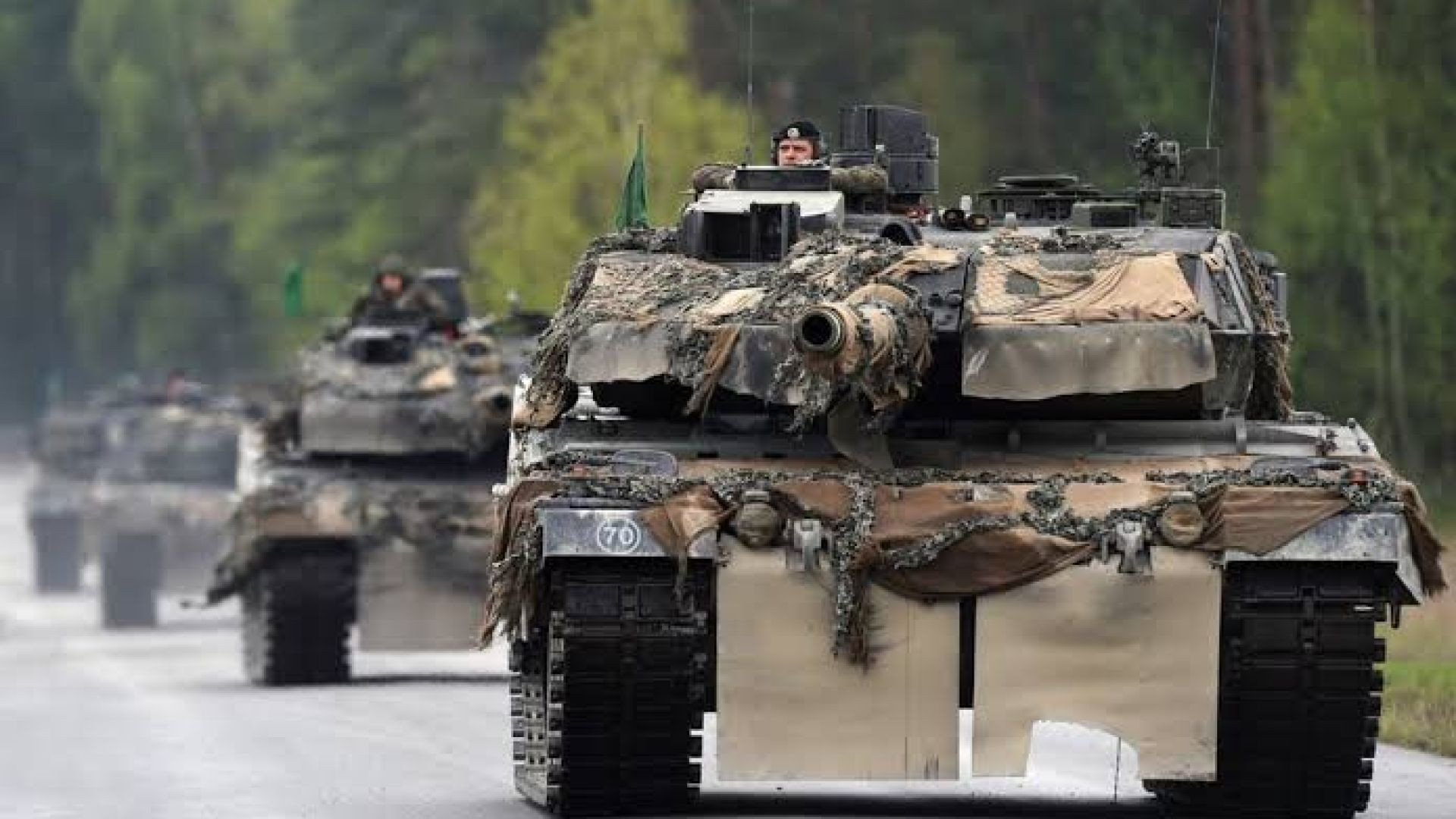 Tanque leopard capturado viaja para dentro da Rússia